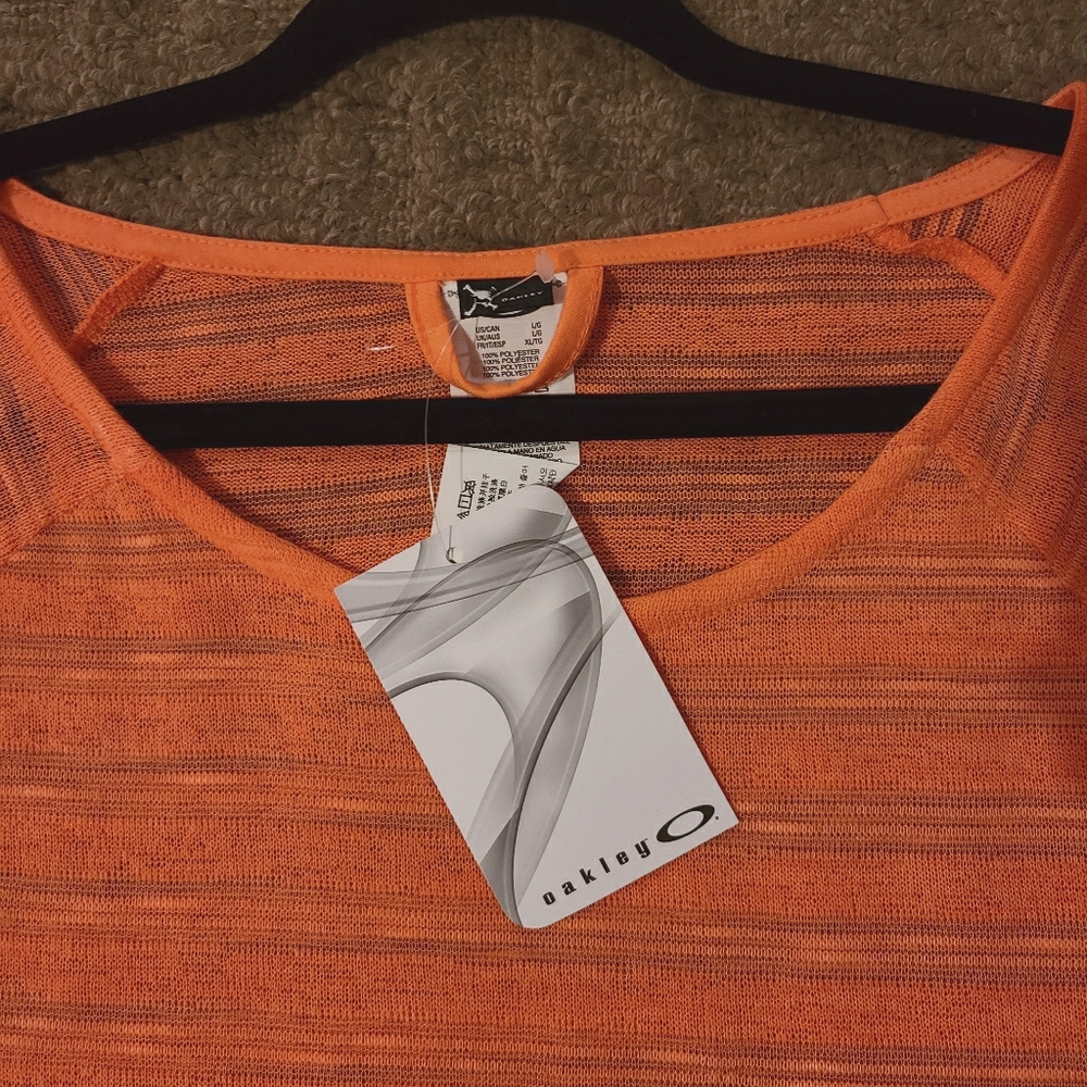 WOMENS OAKLEY SHIRT